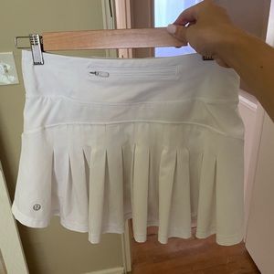 Lululemon white circuit breaker skirt